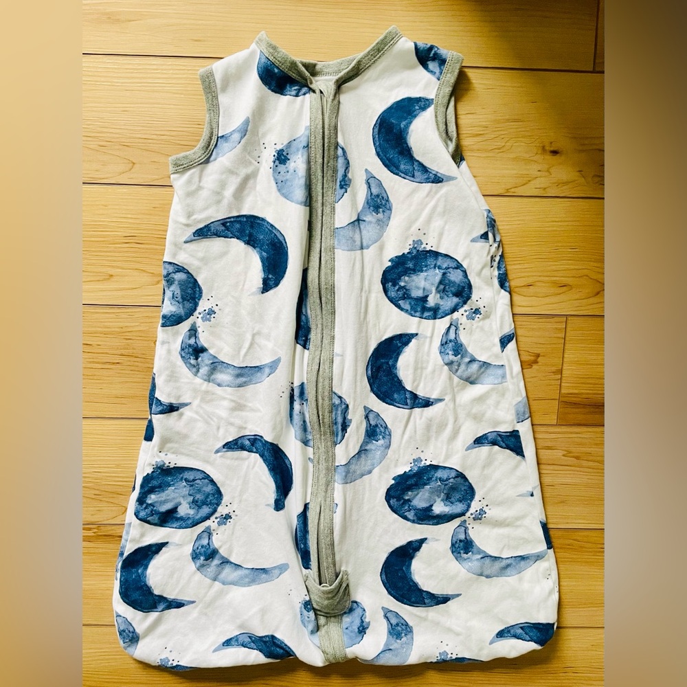 Burt’s Bees Beekeeper wearable blanket